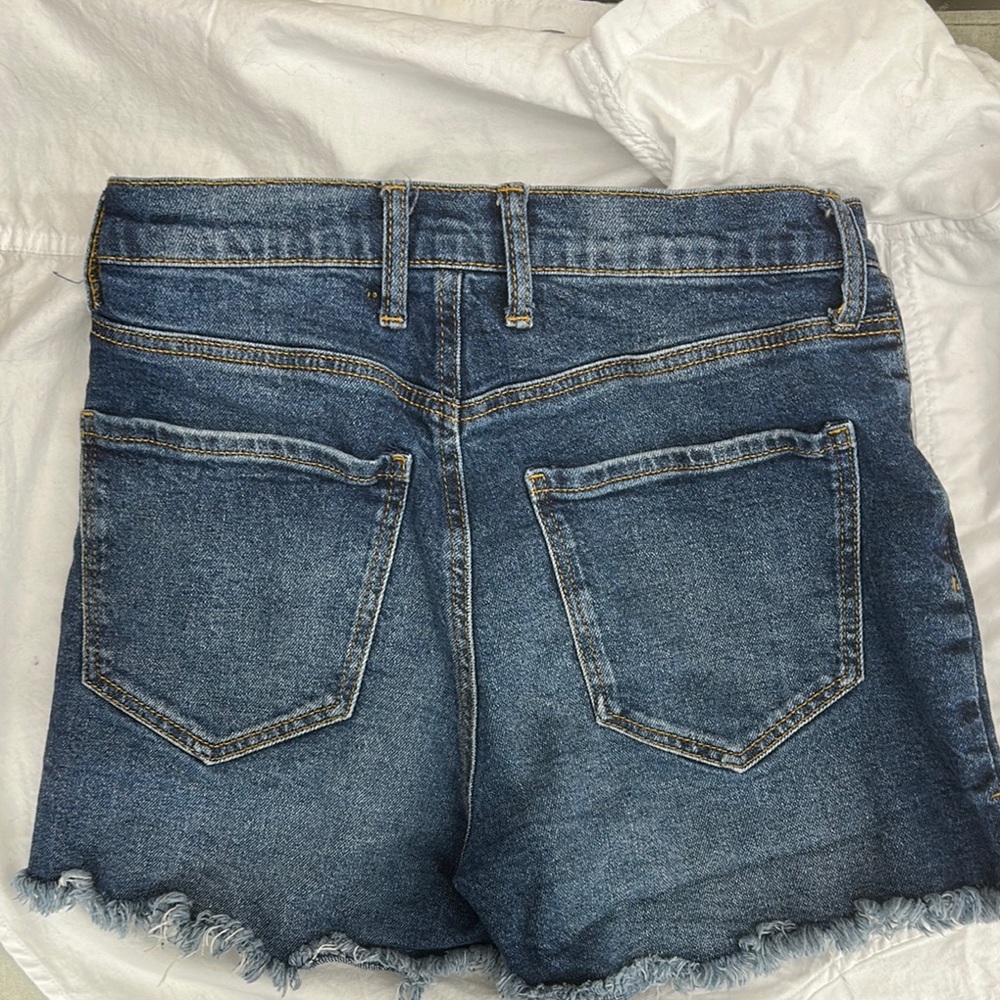 Celebrity Pink Blue Jean Shorts High-Waisted Distressed Size 7 ,Y2K Summer Vibes - Picture 3 of 4